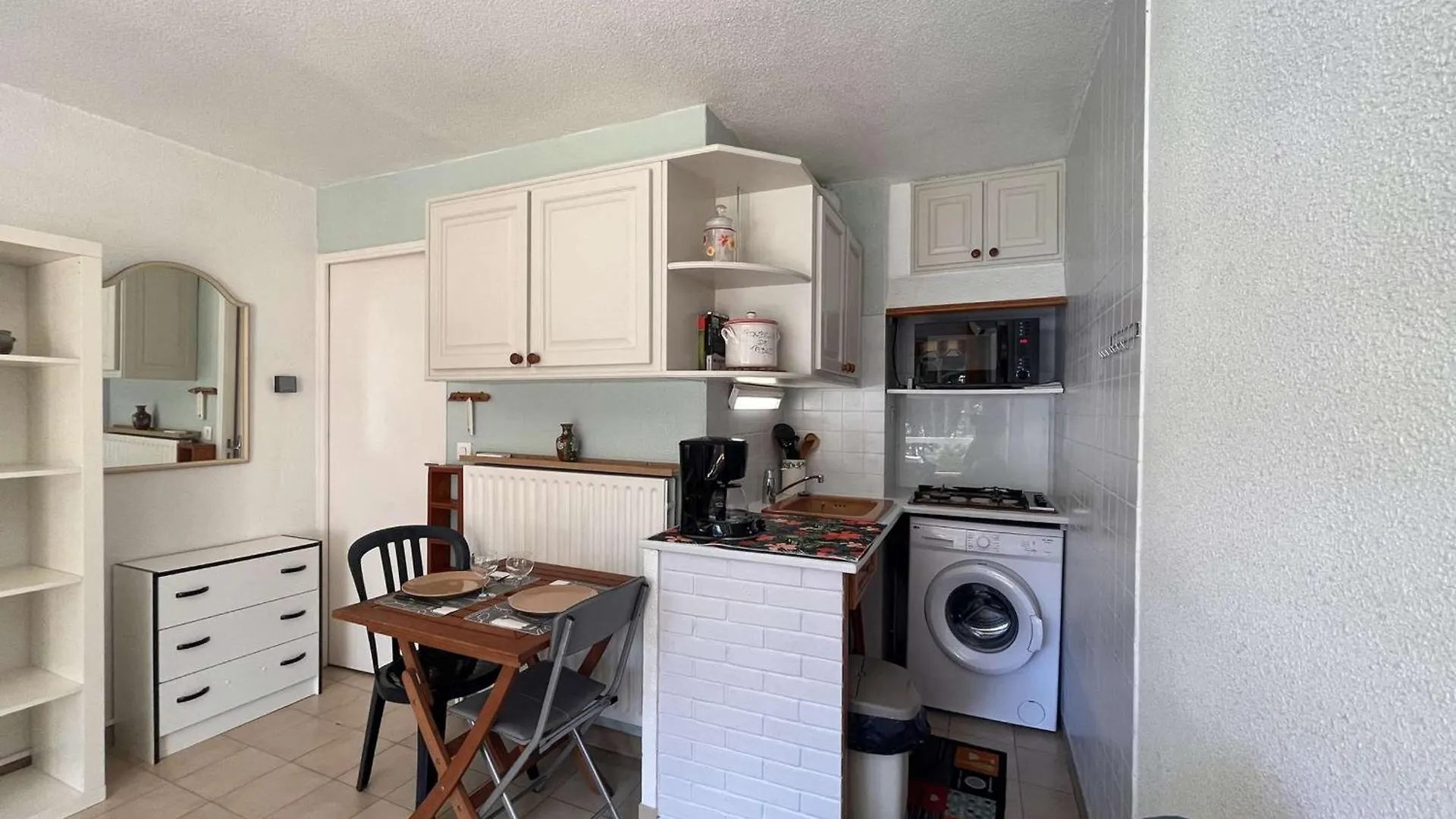 Studio Cabine Climatise Avec Terrasse Et Garage - 4 Couchages, St Raphael - Fr-1-226A-180 Saint-Raphael  France